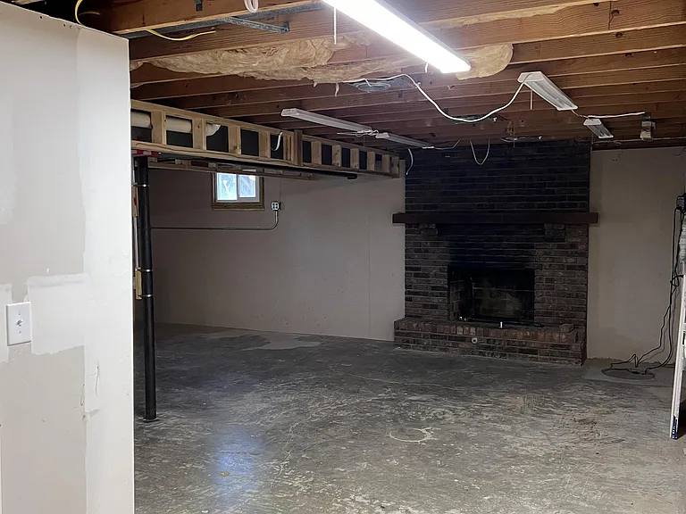 503 Aspen Way — Photo 40
