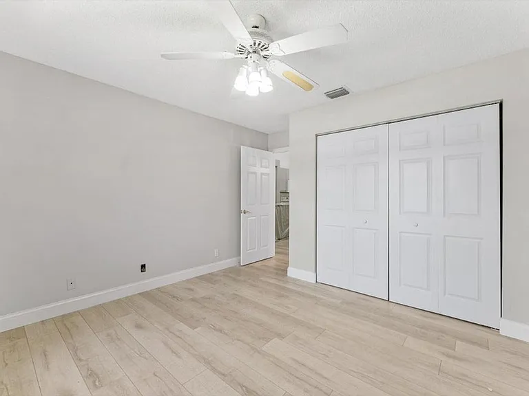 5809 Sun Pointe Cir — Photo 16