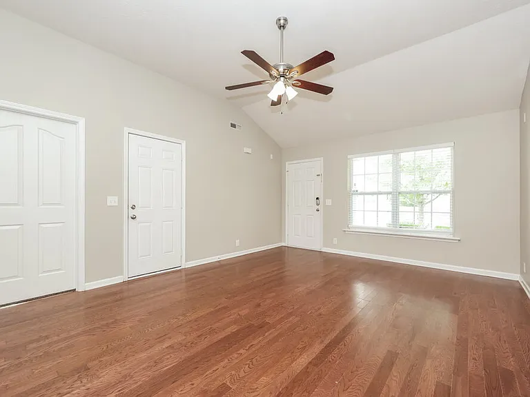 1017 Cheryl Ln — Photo 11