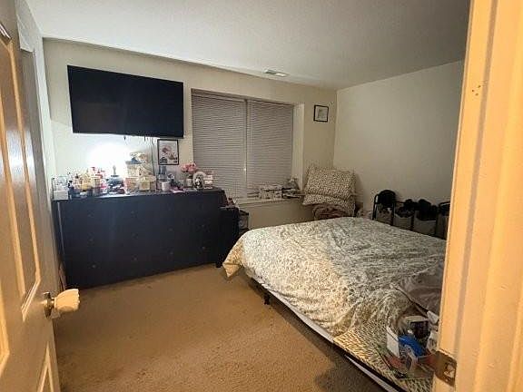 4th image of 612 Cherokee Rd