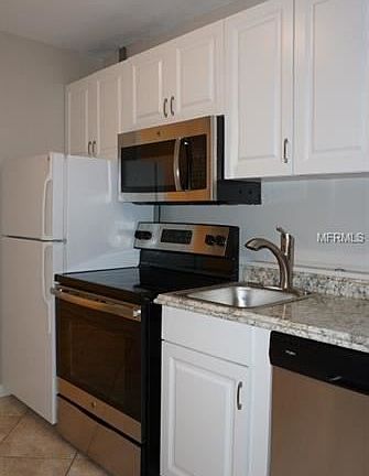 2nd image of 1104 E Harwood St