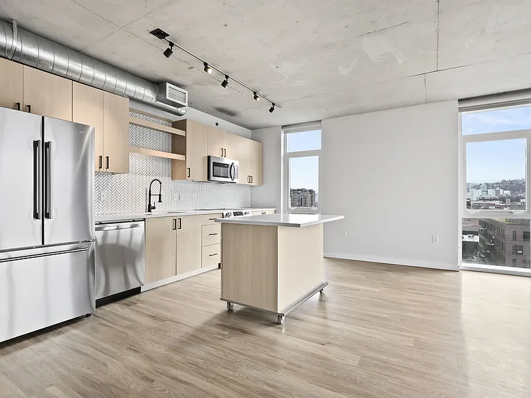 Asa Flats and Lofts — Photo 31