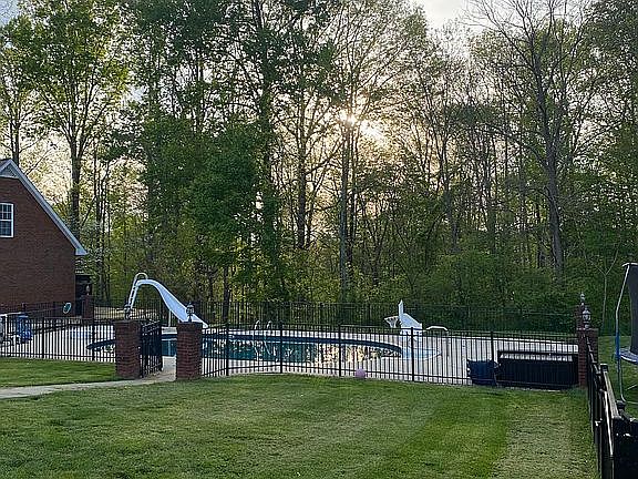 3rd image of 3547 Tolbert Dr