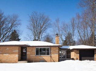 477 Fairfield Ave NW, Grand Rapids, MI 49504