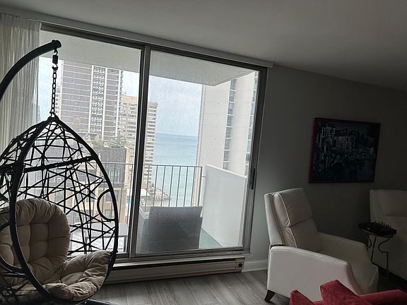 5th image of 6033 N Sheridan Rd APT 17H