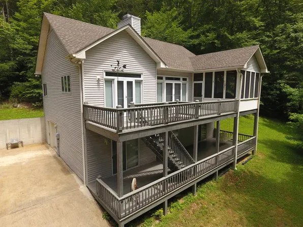 115 Jolly Creek Rd, Byrdstown, TN 38549