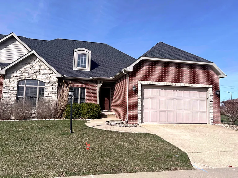 3813 Liberty Cir #3813 — Photo 2