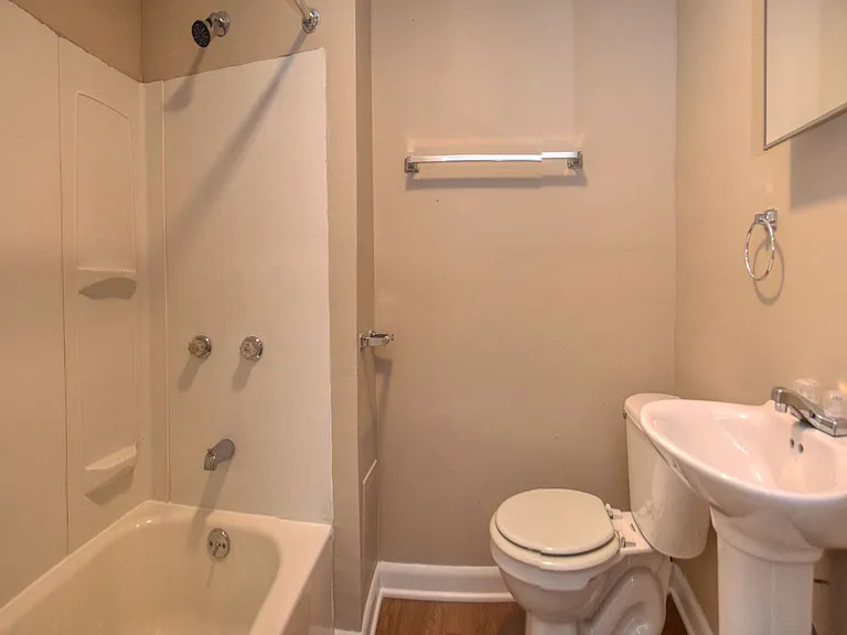 1247 Wright St — Photo 13