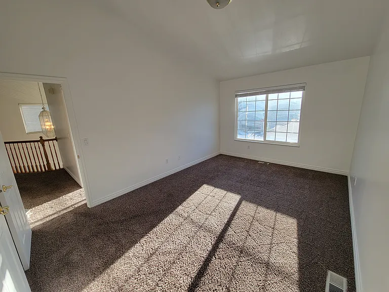 434 E Penney Ave — Photo 16