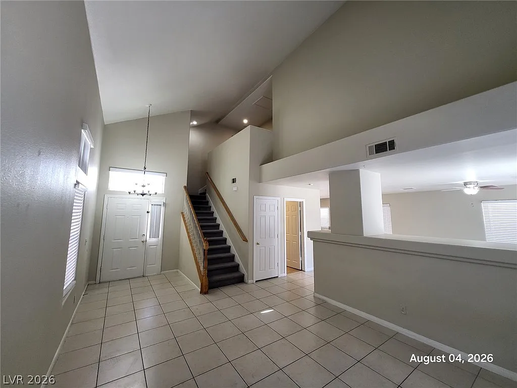 3 bed, 2.5 bath, 1599 sqft, $2,095 — Photo 3