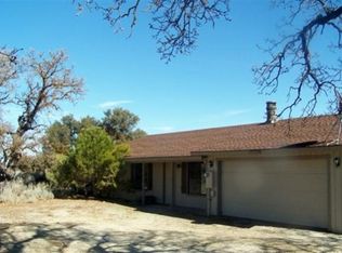 25060 Jacaranda Dr, Tehachapi, CA 93561