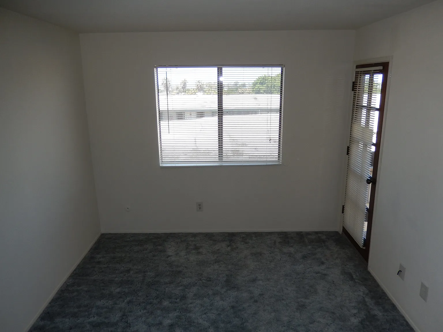 2 bed, 1100 sqft, $2,995 — Photo 4