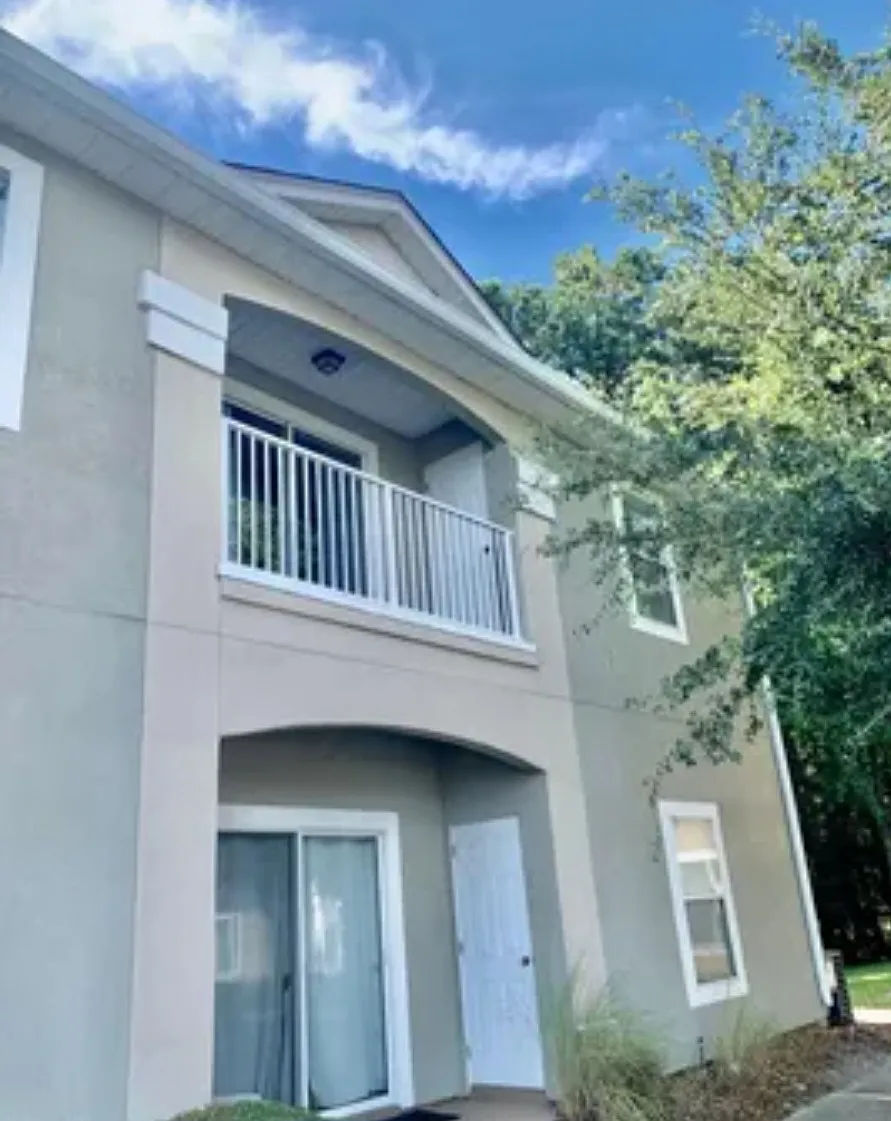 3 bed, 1157 sqft, $1,680 — Photo 1