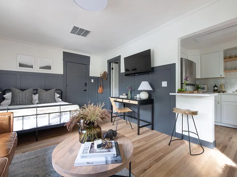 1660 N Franklin St #4 — Photo 12