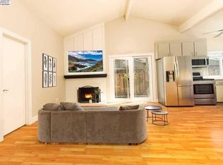 7897 Meadowbrook Ct, Pleasanton, CA 94588