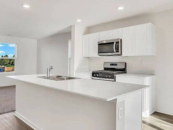4th image of 891 Briar Glen Ct