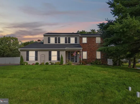 2101 Alexander Dr, Norristown, PA 19403