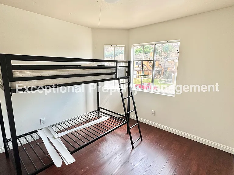 16202 Trailwinds Dr — Photo 16