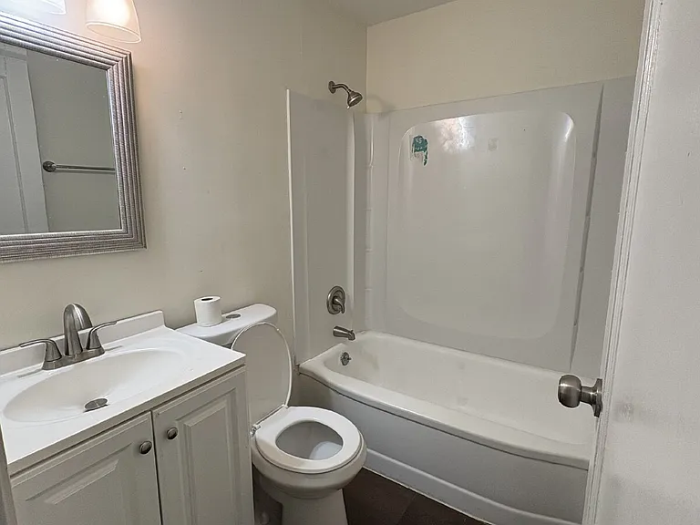 9814 Vickie Pl — Photo 3