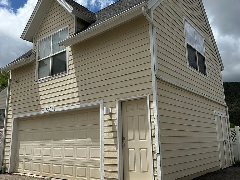 4255 Fanning Pl — Photo 1