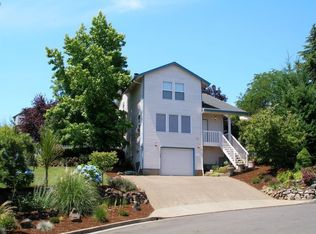 126 SW Hawthorne Ct, Dundee, OR 97115