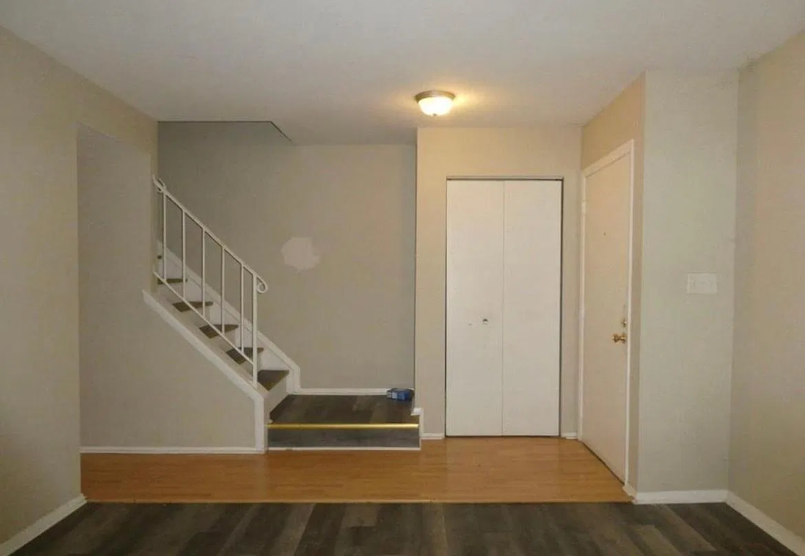 3 bed, 1610 sqft, $2,400 — Photo 2