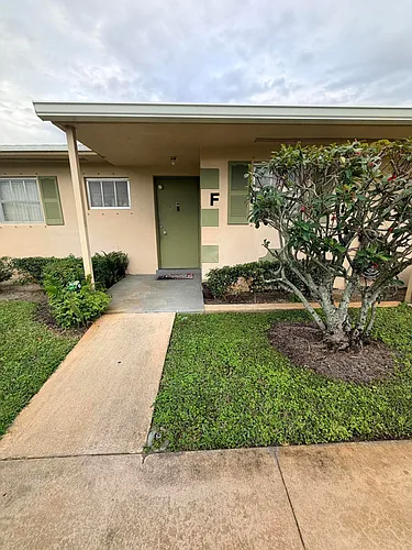 5443 Cresthaven Blvd #F Photo 1