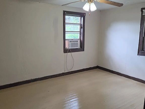3rd image of 7 Ware St
