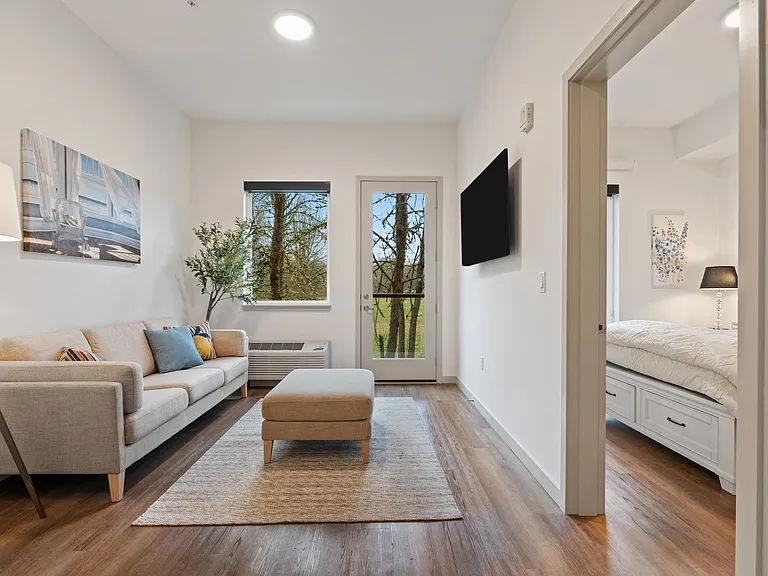Model Unit Shown (1 Bed 1 Bath) Similar Units: 114, 228, 328,327 *Unit features vary. Inquire with our leasing office to schedule a tour!