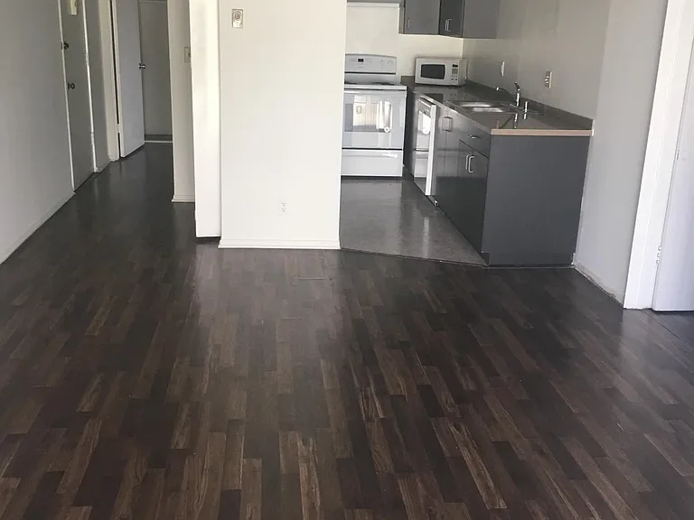Mardette Apartments — Photo 8