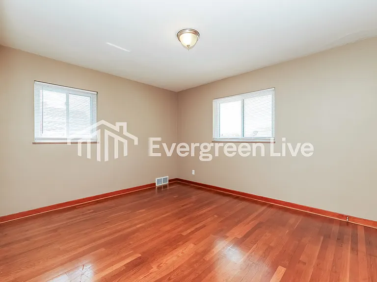 3826 E 4th St — Photo 12