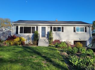 16 Sarah Ct, West Haven, CT 06516