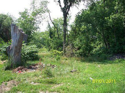 4th image of 904 Dunkirk Ave