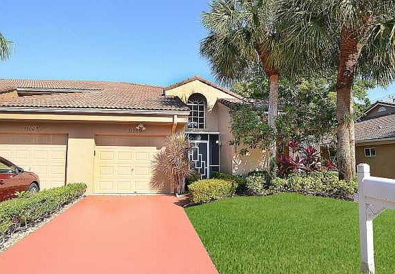 Home For Sale In SWEETWATER 1V