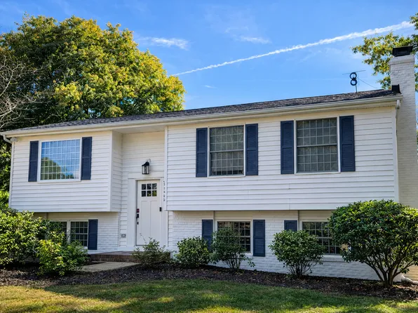 11423 Five Cedars Rd, Charlotte, NC 28226