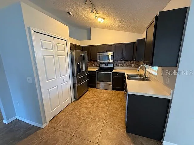 131 Rae Dr — Photo 8