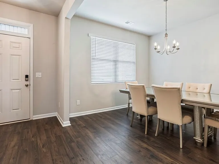 997 Hay Meadow Dr — Photo 3