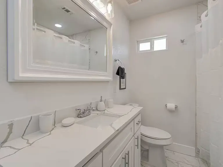 304 Eastwood St #A — Photo 1
