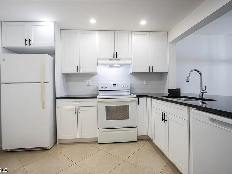 1083 Forest Lakes Dr #206 — Photo 5