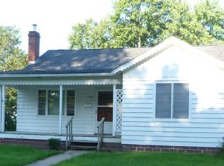 408 S East St, Sigourney, IA 52591