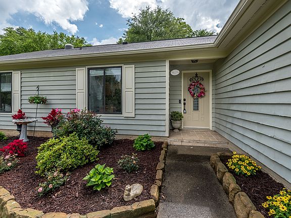 3rd image of 11416 Lone Star Cres