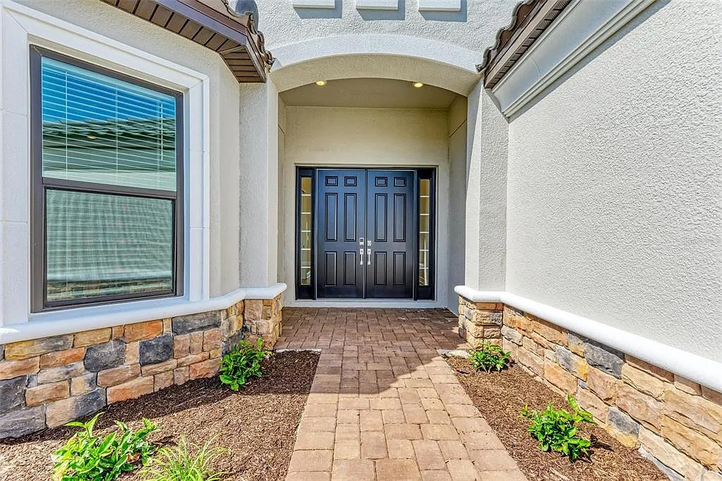 3 bed, 3.0 bath, 3004 sqft, $5,750 — Photo 4