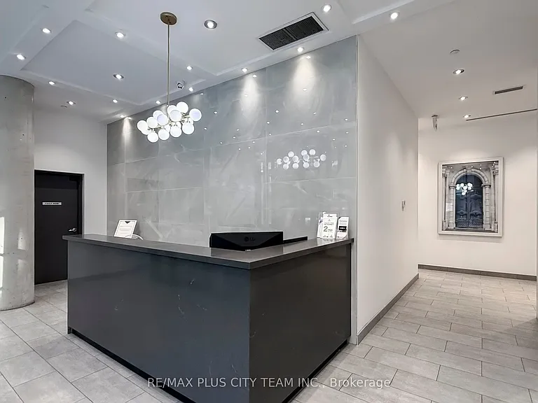 246 Logan Ave #309 — Photo 17
