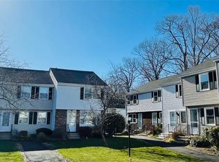 25 Allspice Ln #25, Glastonbury, CT 06033