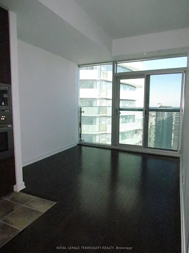 12 York St #5310 Photo 1
