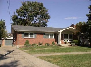 2905 White Plains Rd, Louisville, KY 40218