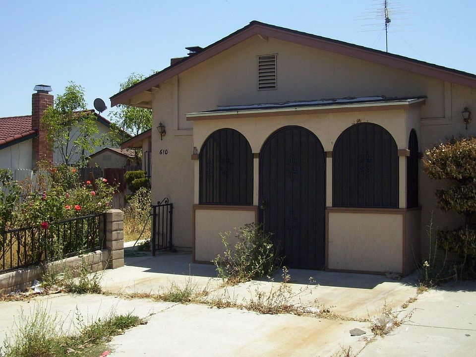 1st image of 610 Hellyer Ave