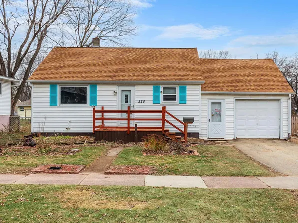 525 E Washington St, New London, WI 54961