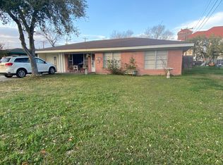 306 Travis St, Port Lavaca, TX 77979