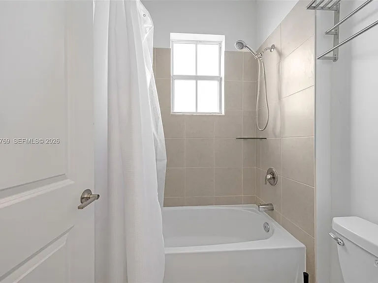 2629 SE 24th Pl — Photo 12